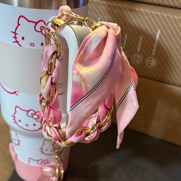 🩷Stanley White & Pink Hello Kitty Quencher Tumbler with Charm🩷 - Picture 6 of 10